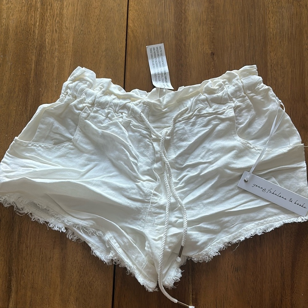 NWT - Young, Fabulous & Broke - white linen shorts, mid-rise, pockets, size M